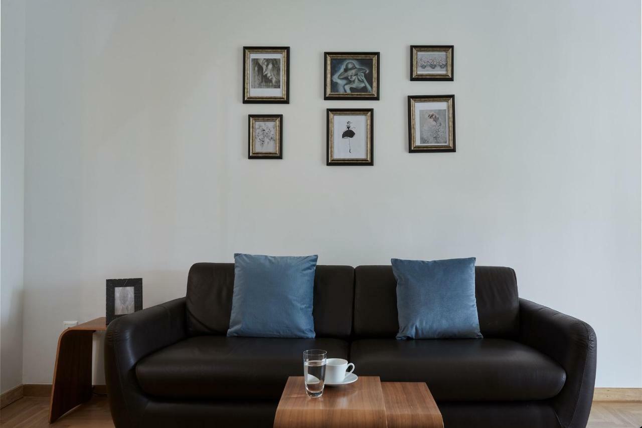 Chic One Bd Apartment With Hilton View Athens Exterior photo